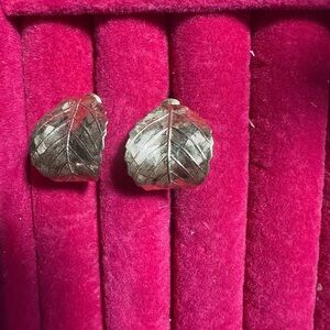 Vintage Clip-On Napier‎ Gold-Tone Leaf Earrings